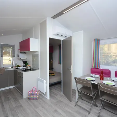 Parque de Campismo Les Playes *